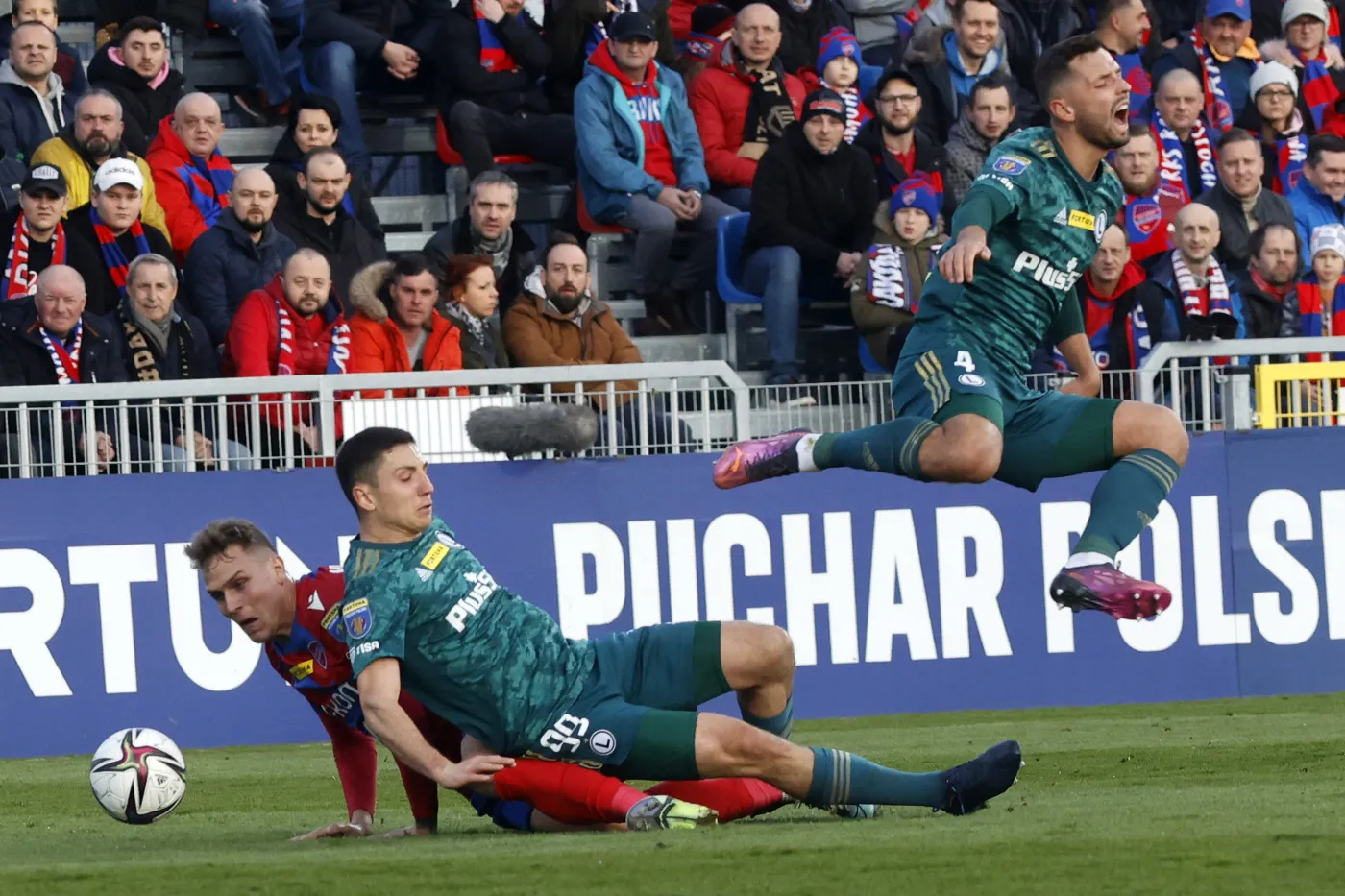 Legia wyeliminowana. Raków w finale Pucharu Polski [WIDEO]
