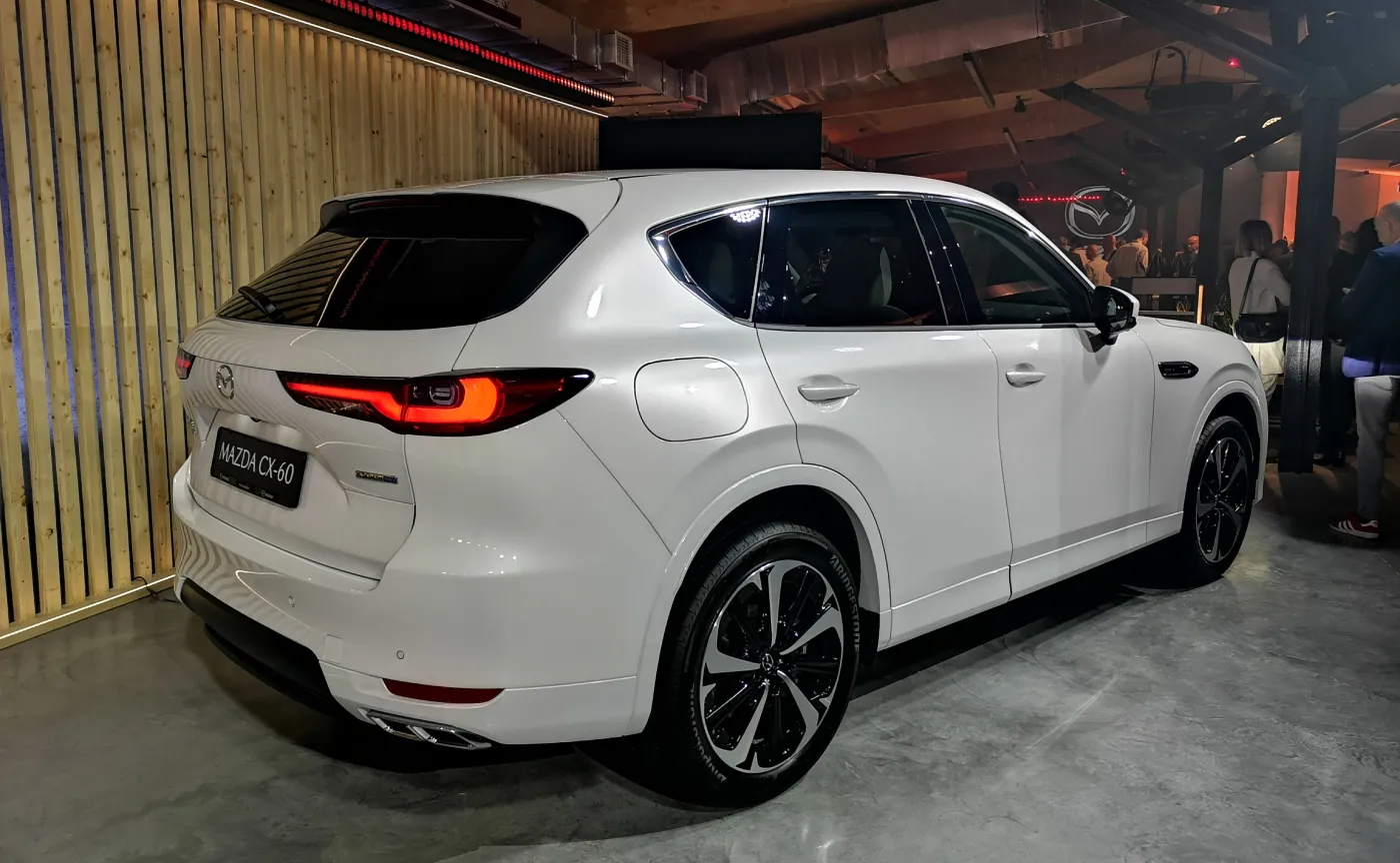 mazda-cx60-37431251.jpg