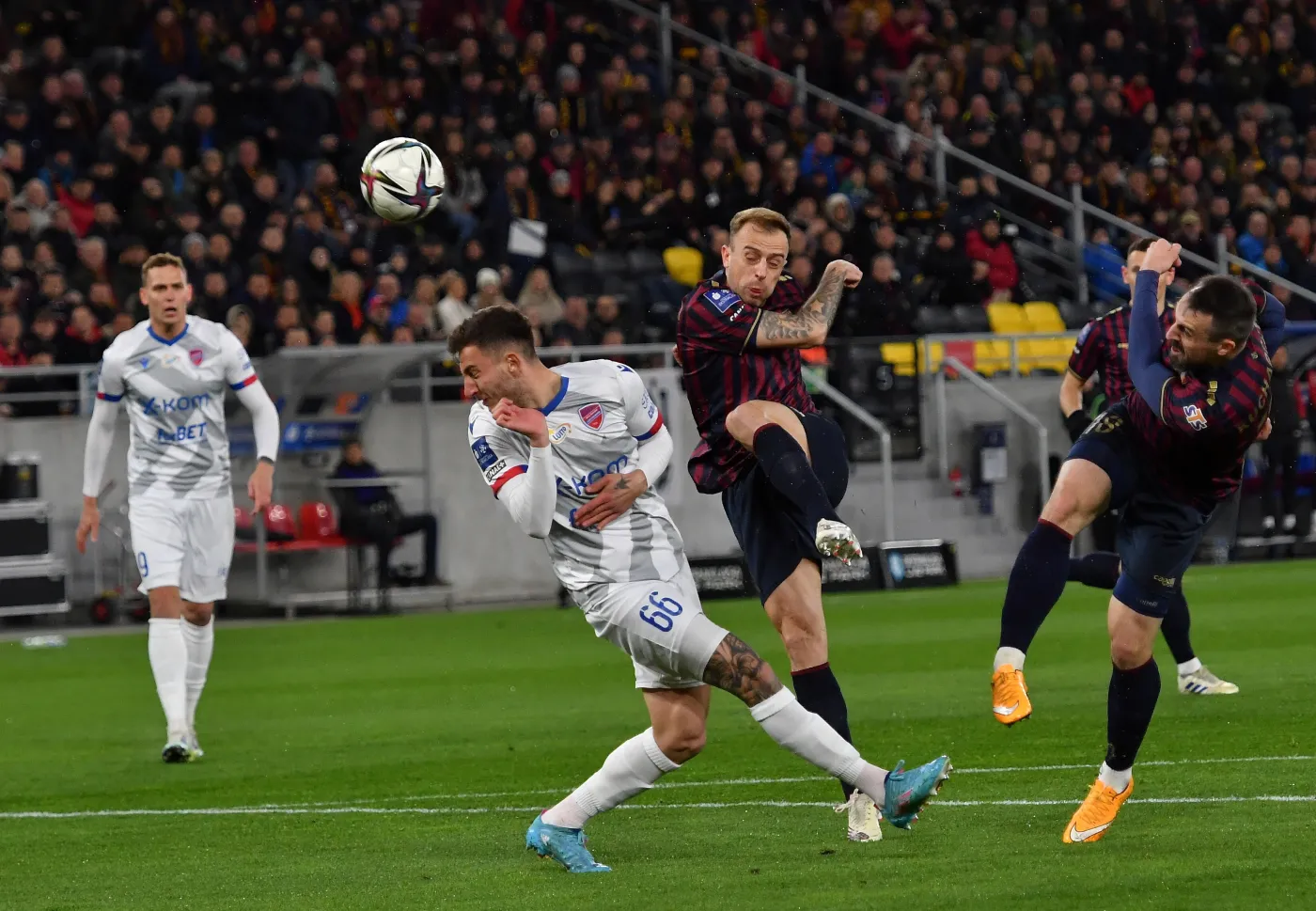 Raków liderem. Gol Lopeza niezwykle ważny dla losów walki o tytuł [WIDEO]