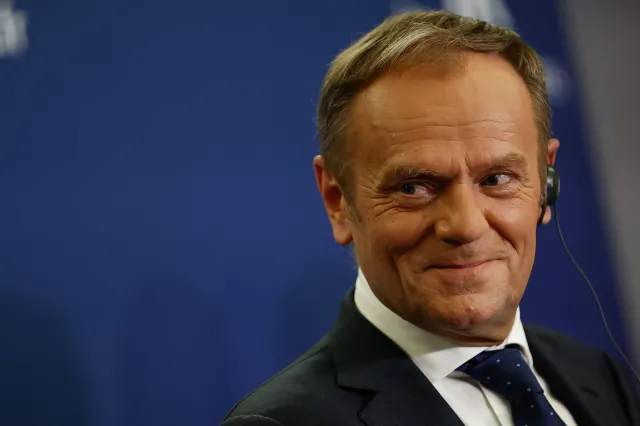 Tusk o "najbliższym lotnisku w Berlinie": Czyli PiS to na serio z tym "für Deutschland"