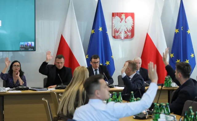 Komisja sejmowa przerwała do środy prace nad projektem ws. likwidacji Izby Dyscyplinarnej SN