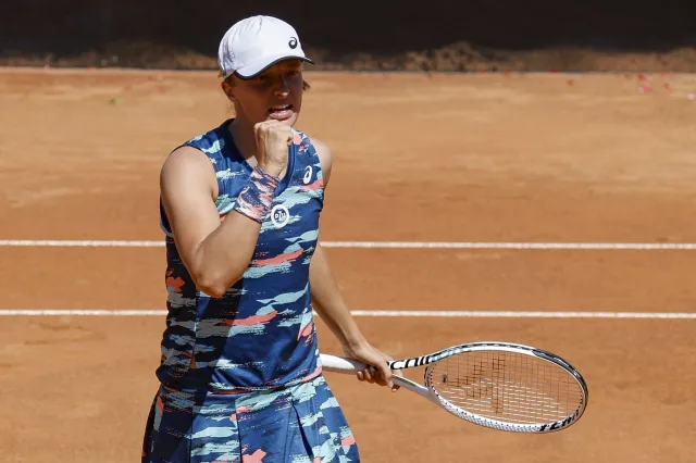 Andreescu wysoko zawiesiła poprzeczkę, ale tylko w I secie. W drugim Świątek zrobiła z niej miazgę