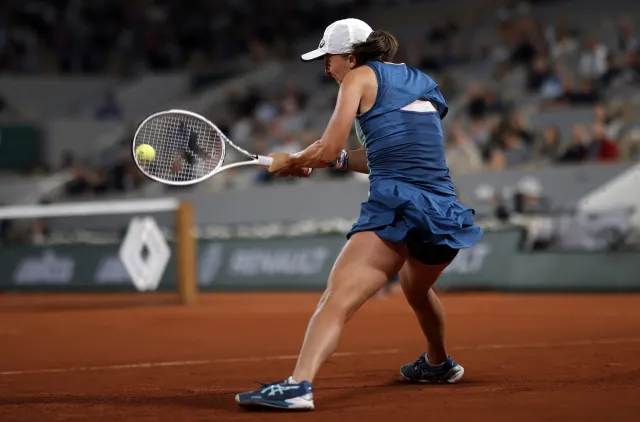 Świątek na korcie zarobiła ponad 8 mln dol. Do Radwańskiej jeszcze jej sporo brakuje