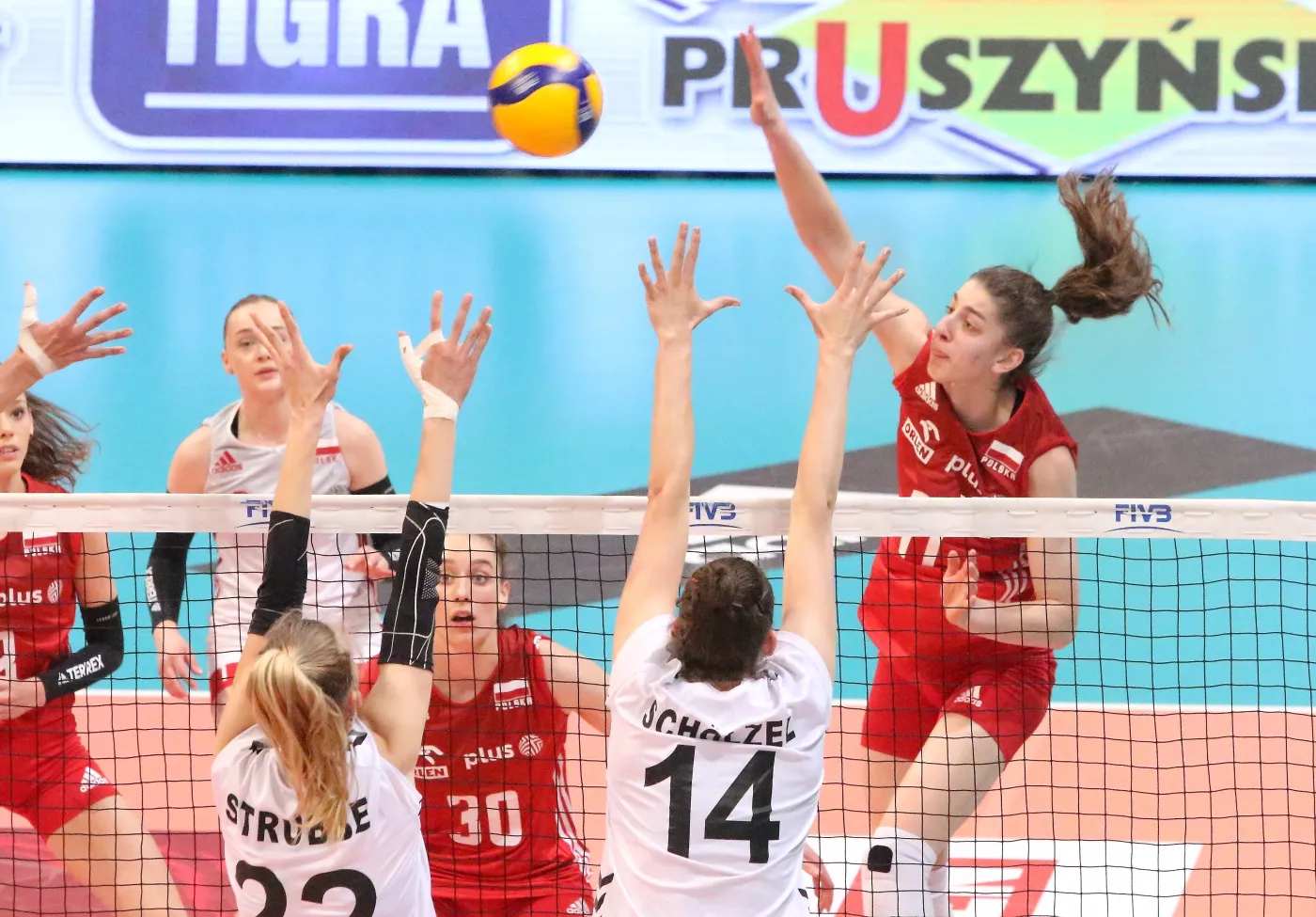 Drugi mecz polskich siatkarek po wodzą nowego selekcjonera i druga porażka