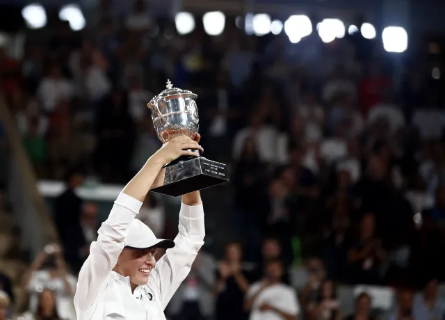 "Iga Świątek zasłużenie rządzi na światowych kortach"