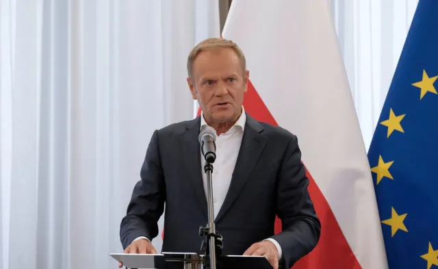 Tusk: Prawdy nie przykryją. Za taką cenę benzyny Kaczyński nie najeździ się po Polsce