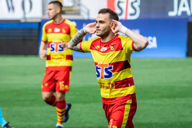 Dobra wiadomość dla kibiców Jagiellonii. Jesus Imaz zostaje w Białymstoku