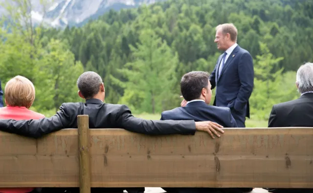 Merkel, Obama, Buzek, Tusk, Morawiecki... Za głupotę polityków słono zapłacimy [OPINIA]