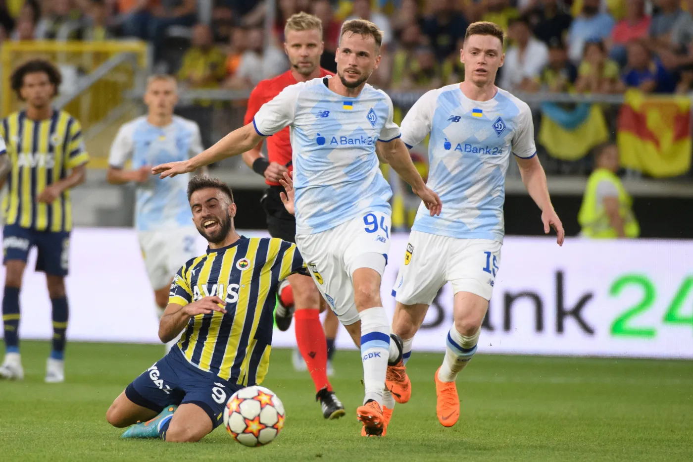 Dynamo Kijów w Łodzi zremisowało z Fenerbahce Stambuł [WYNIKI]