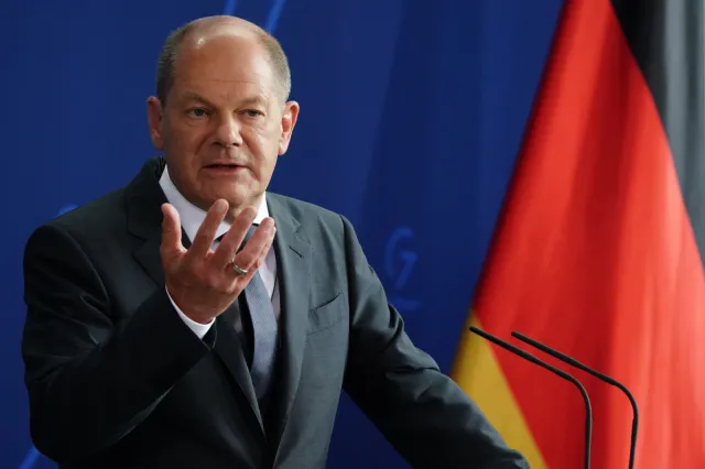 Scholz przerywa urlop. Jest plan ratunkowy dla największego importera gazu w Niemczech