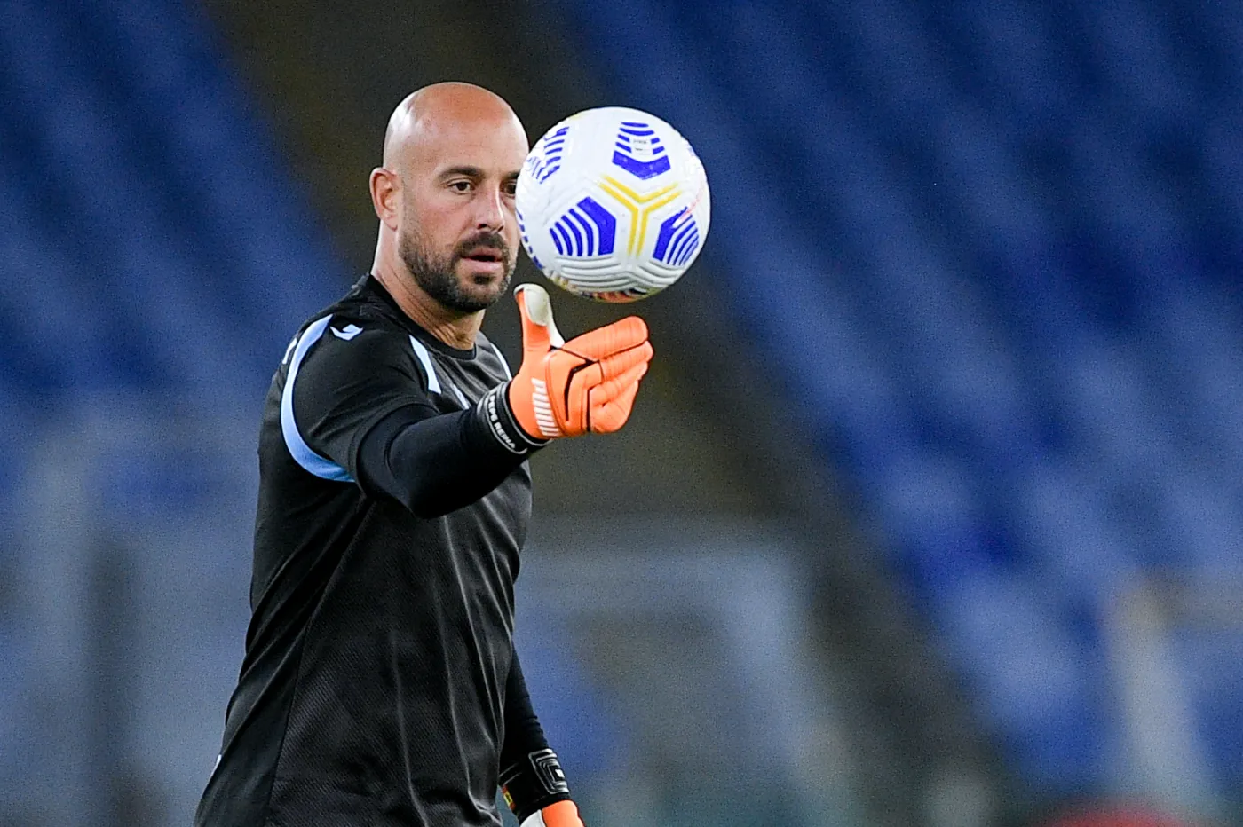 Pepe Reina wraca do Hiszpanii. 39-letni bramkarz wzmocni Villarreal