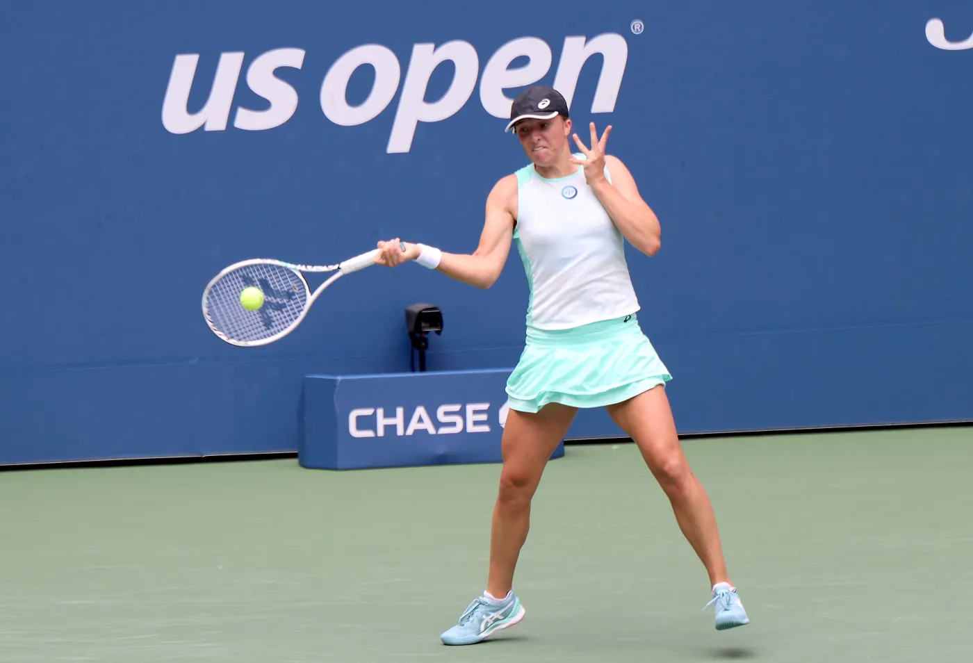 Świątek kiepsko zaczęła, ale potem pokazała Niemce miejsce w szeregu