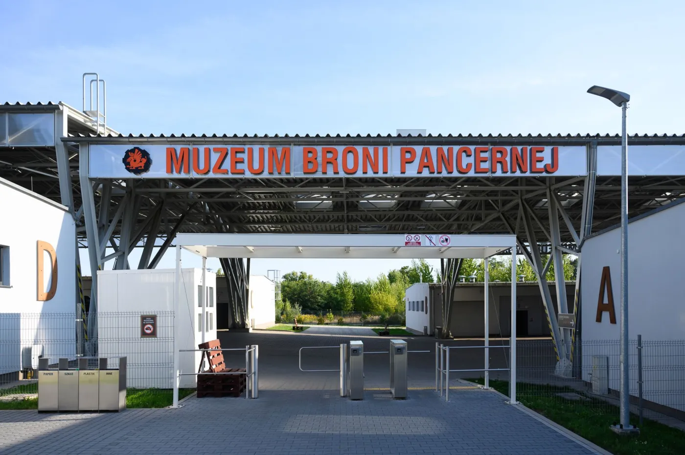 Odbudowany lekki czołg Vickers trafił do muzeum. "Jedyny taki egzemplarz w Polsce" [ZDJĘCIA]