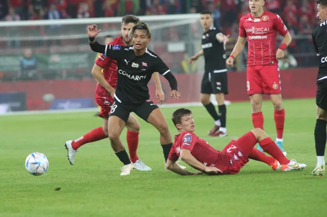Osłabiony Widzew nie miał problemów z pokonaniem Cracovii [WIDEO]