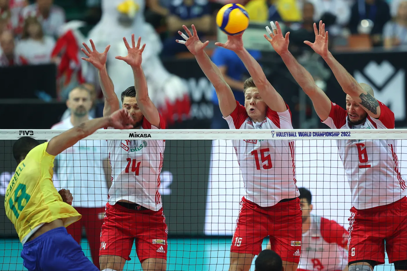 "Spodek" odleciał! Brazylia pokonana, Polacy w finale mistrzostw świata!