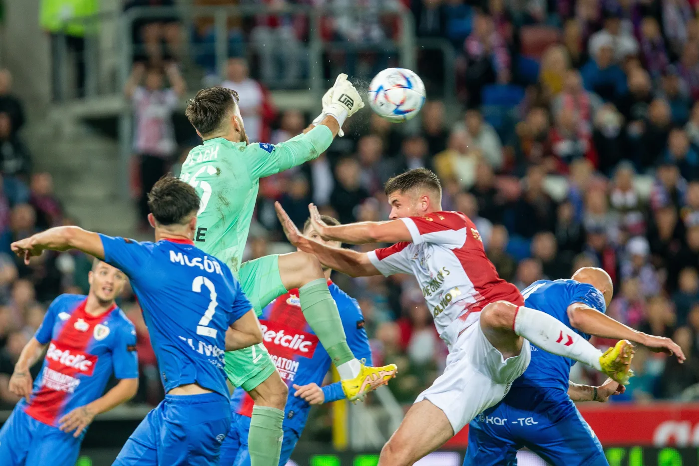Ostre strzelanie w derbach Górnego Śląska. Kibice zobaczyli aż 6 goli [WIDEO]
