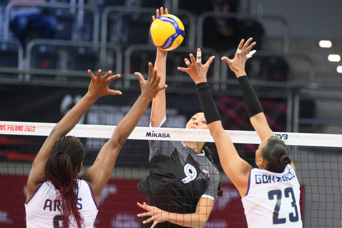 Polskie siatkarki w ćwierćfinale MŚ. Pomogły im Kanadyjki