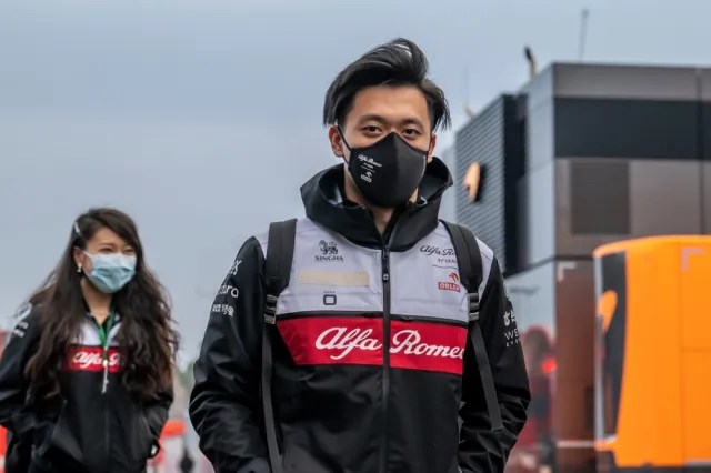 Guanyu Zhou zostaje w zespole Alfa Romeo F1 Team Orlen