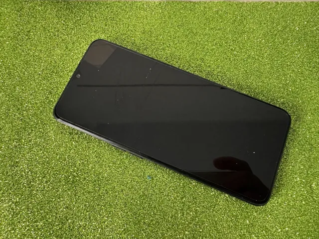 Realme umie robić piękne, budżetowe smartfony. Ten MODEL to dowód [RECENZJA]