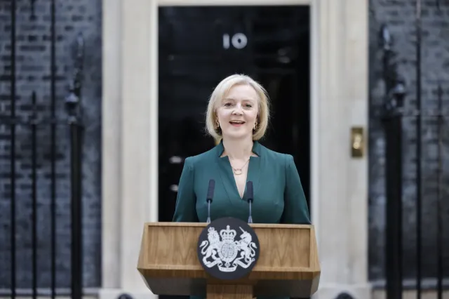 Truss powiedziała o "znaczących osiągnięciach" i pojechała do Karola III