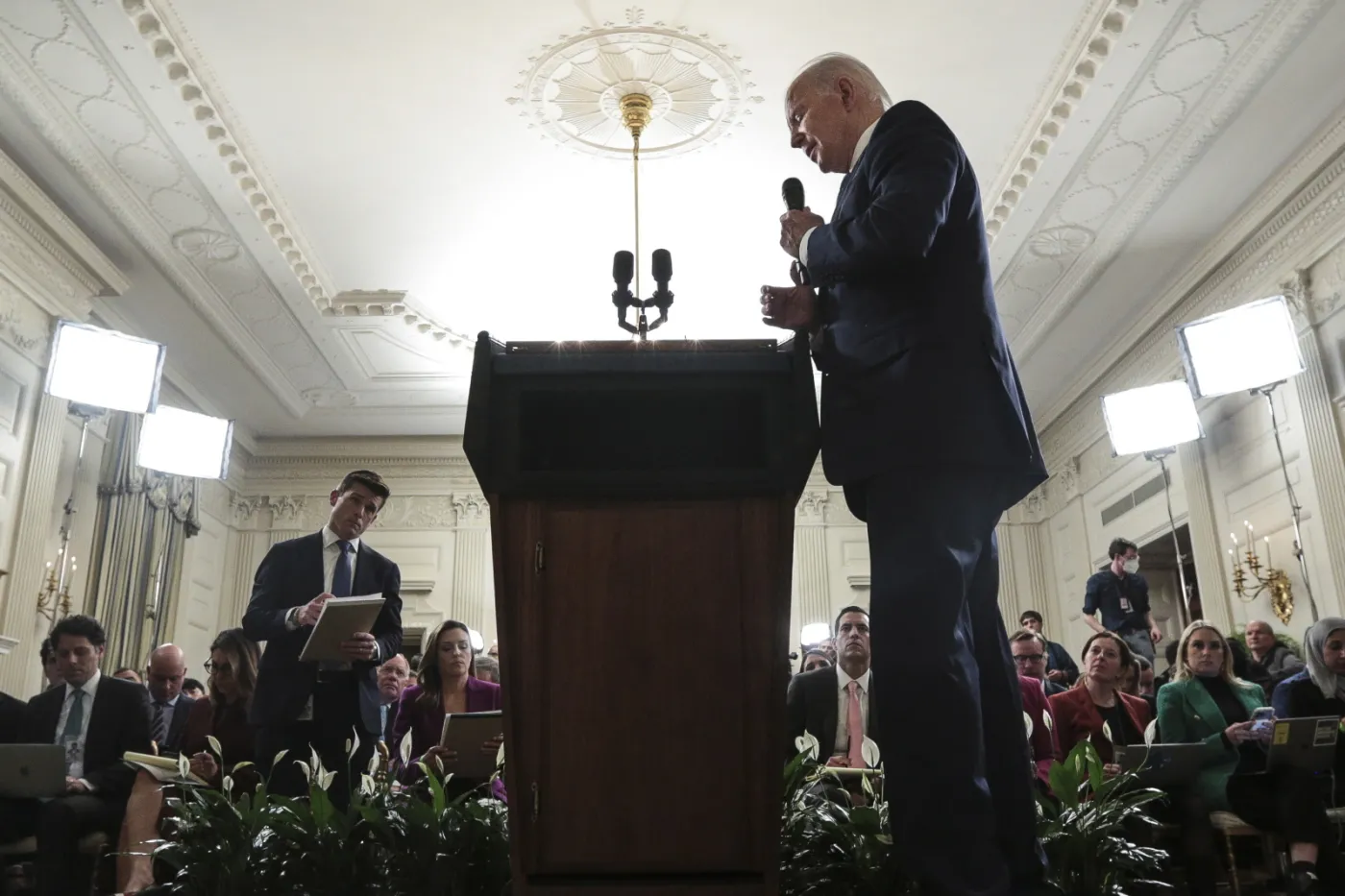 Joe Biden: Warto przyjrzeć się współpracy Elona Muska z innymi krajami