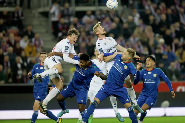 Kolejna kompromitacja Górnika. Przegrał 0:3 z ostatnim zespołem w tabeli [WIDEO]