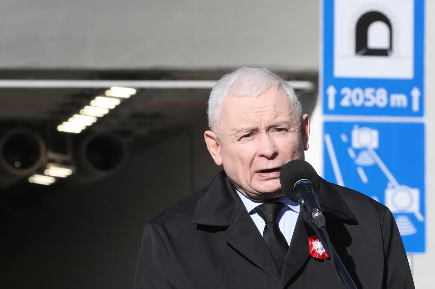 Silnik Diesla i benzynowy zakazane. Prezes PiS chce walczyć z UE