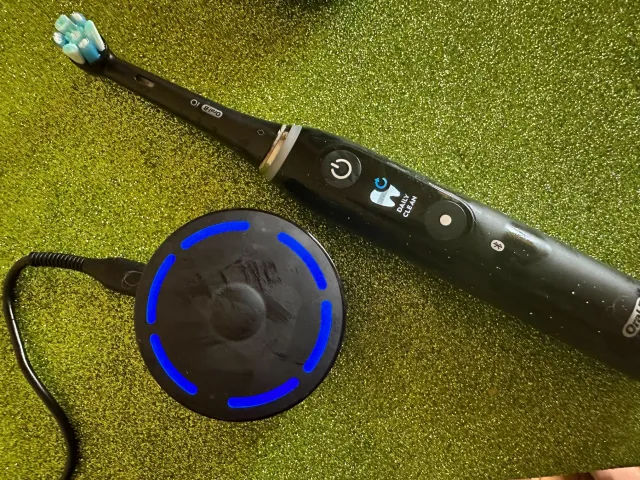 Oto najbardziej "wypasiona" szczoteczka do zębów ze sztuczną inteligencją. Tylko ta cena...