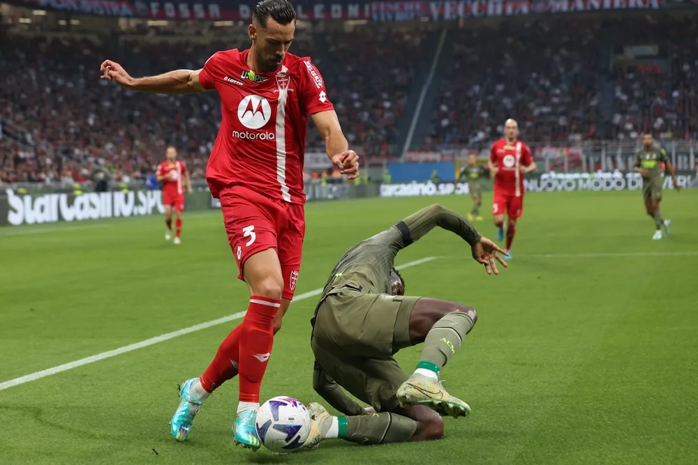 Piłkarz Monzy ranny po ataku nożownika. 29-latek trafił do szpitala