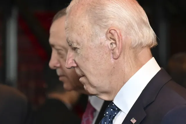 Skąd został wystrzelony pocisk, który spadł na Polskę? Biden: Mam wstępne informacje...