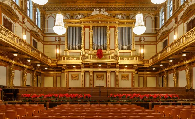 Dyrygent Franz Welser-Möst stanie na czele filharmoników wiedeńskich podczas koncertu noworocznego