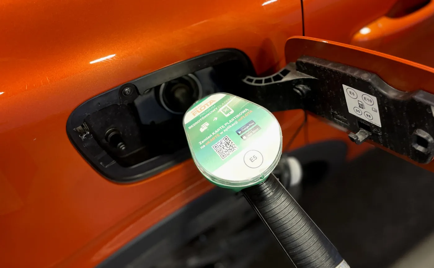 Tanie paliwo E10 na polskich stacjach już po Nowym Roku. Nie każdy może je tankować