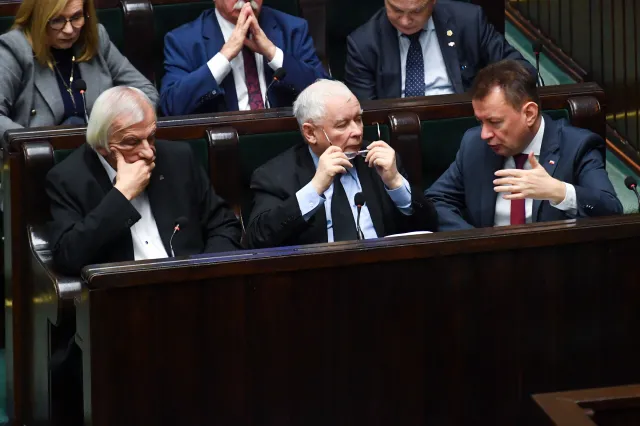 Polityczna burza wokół ustawy o SN. Zaskakujące słowa prezesa PiS