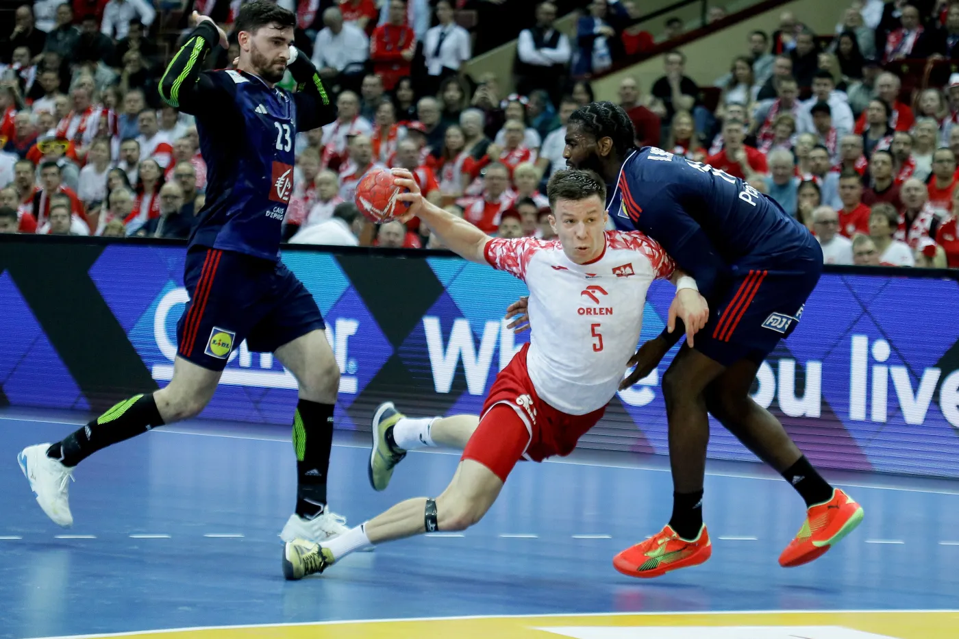 MŚ piłkarzy ręcznych: Niewiele zabrakło. Polacy z mistrzami olimpijskimi grali jak równy z równym