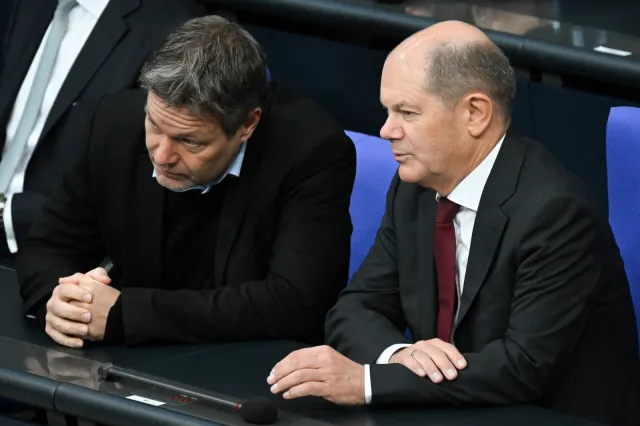 Niemieckie czołgi dla Ukrainy. Opozycja krytykuje w parlamencie kanclerza Scholza