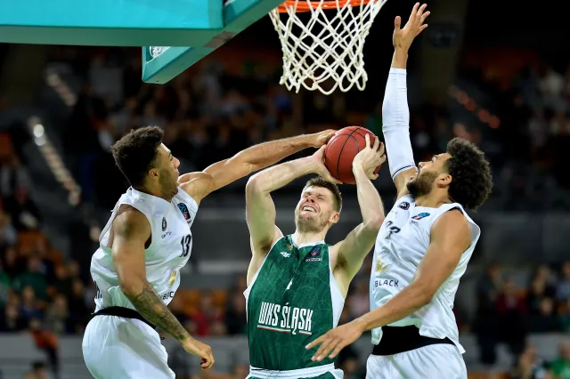 Koszykarze Śląska Wrocław bez szans w starciu z Veolia Towers Hamburg