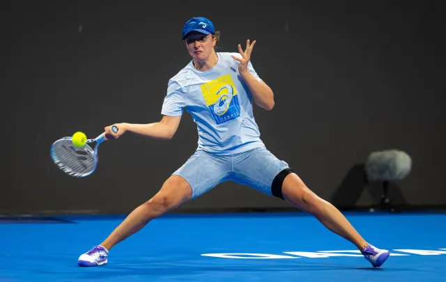 Bencic wycofała się. Świątek bez gry w półfinale turnieju w Dausze