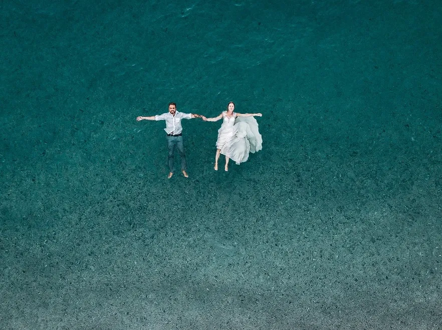 Ślub i wesele bez rodziców - jak to wygląda, gdy (coraz częściej) się zdarza?