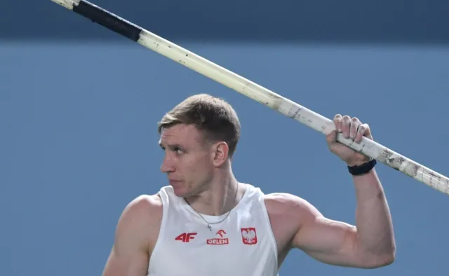 Srebrny medal Liska w skoku o tyczce podczas lekkoatletycznych HME