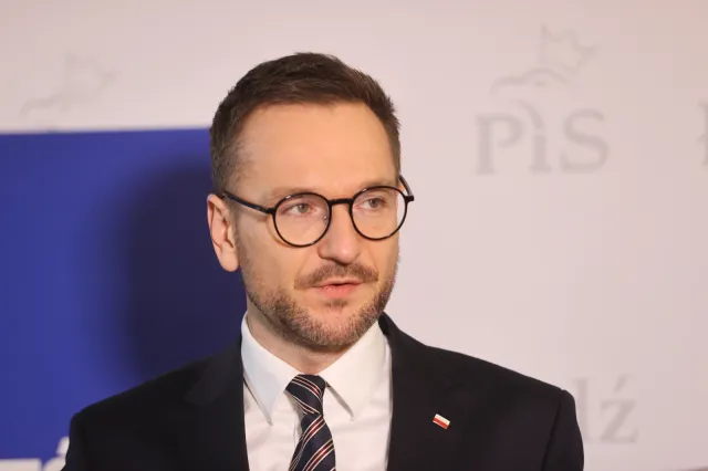 Buda: Kilkanaście firm doprowadziło do tego, że mamy bardzo dużo zboża sprowadzonego z Ukrainy