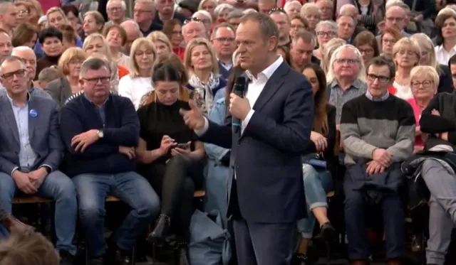 Tusk zapowiada "babciowe". To 1500 złotych miesięcznie