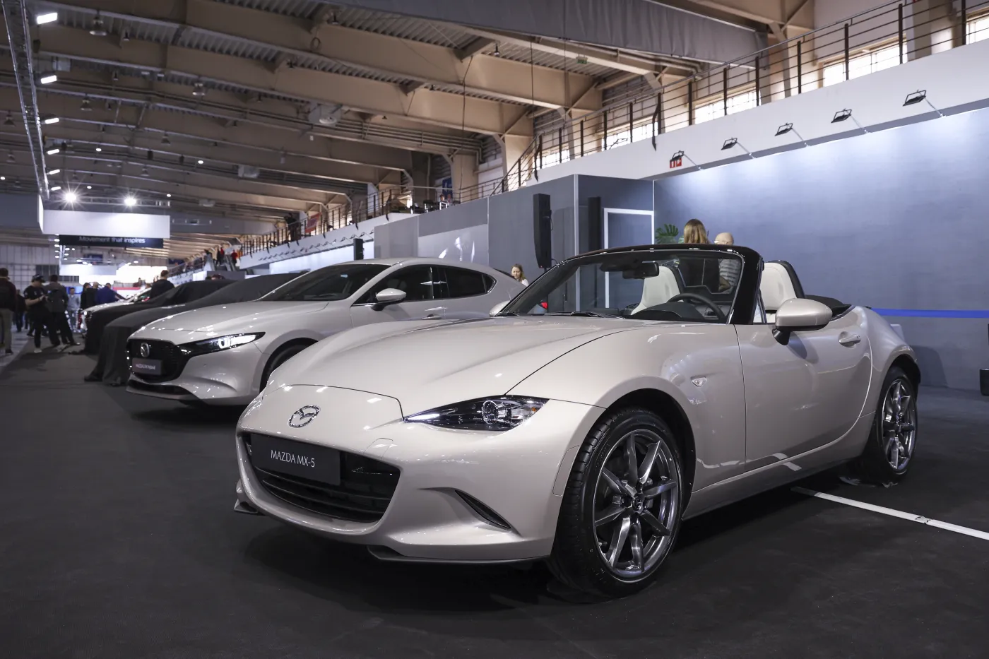 mazda-mx5-37758015.jpg