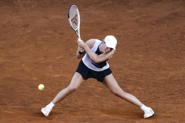 Sabalenka lepsza od Świątek. Królowa kortów ziemnych pokonana w Madrycie