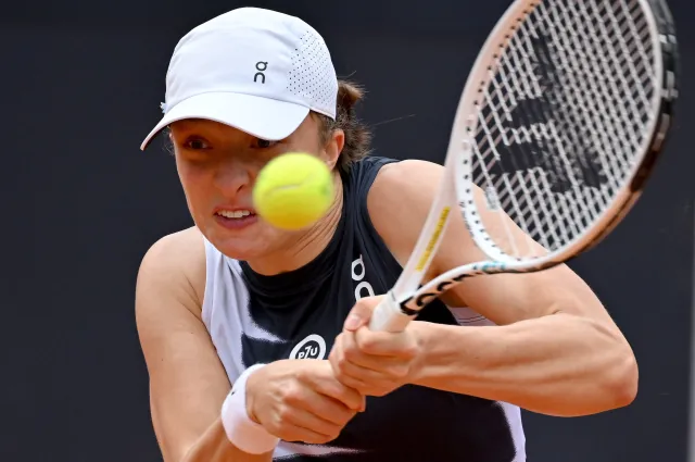 Iga Świątek odprawiła Donnę Vekic. W ćwierćfinale zmierzy się ze swoją "zmorą" [WIDEO]