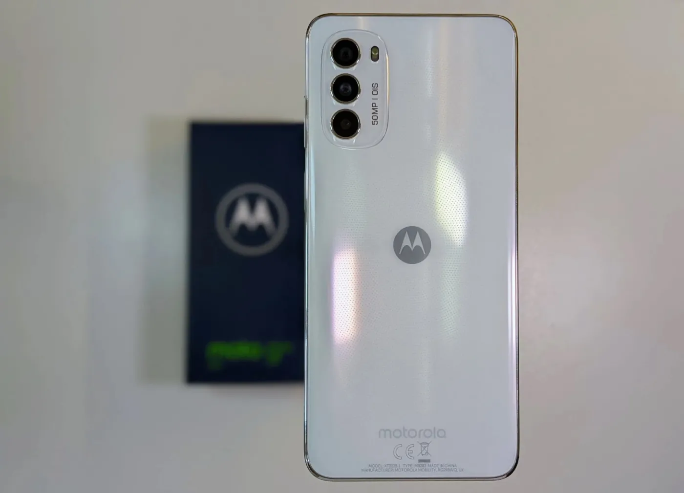 moto-g82-37798098.jpg