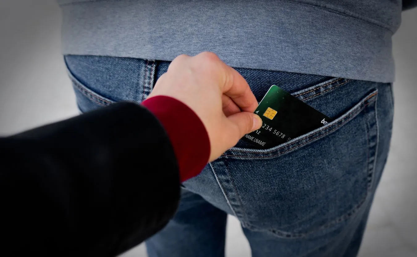 Ambasada RP ostrzega turystów. "Okradanych Polaków mamy na potęgę"