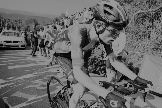 Tragedia podczas wyścigu kolarskiego. 26-letni Gino Mader nie żyje