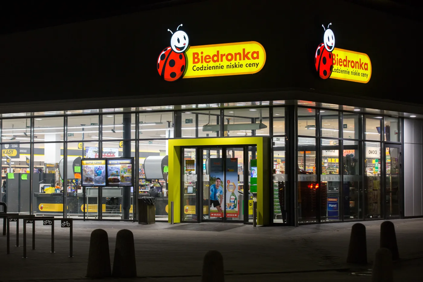 Kiedyś grały tu najlepsze kluby w Polsce. Teraz zamiast stadionu jest... Biedronka
