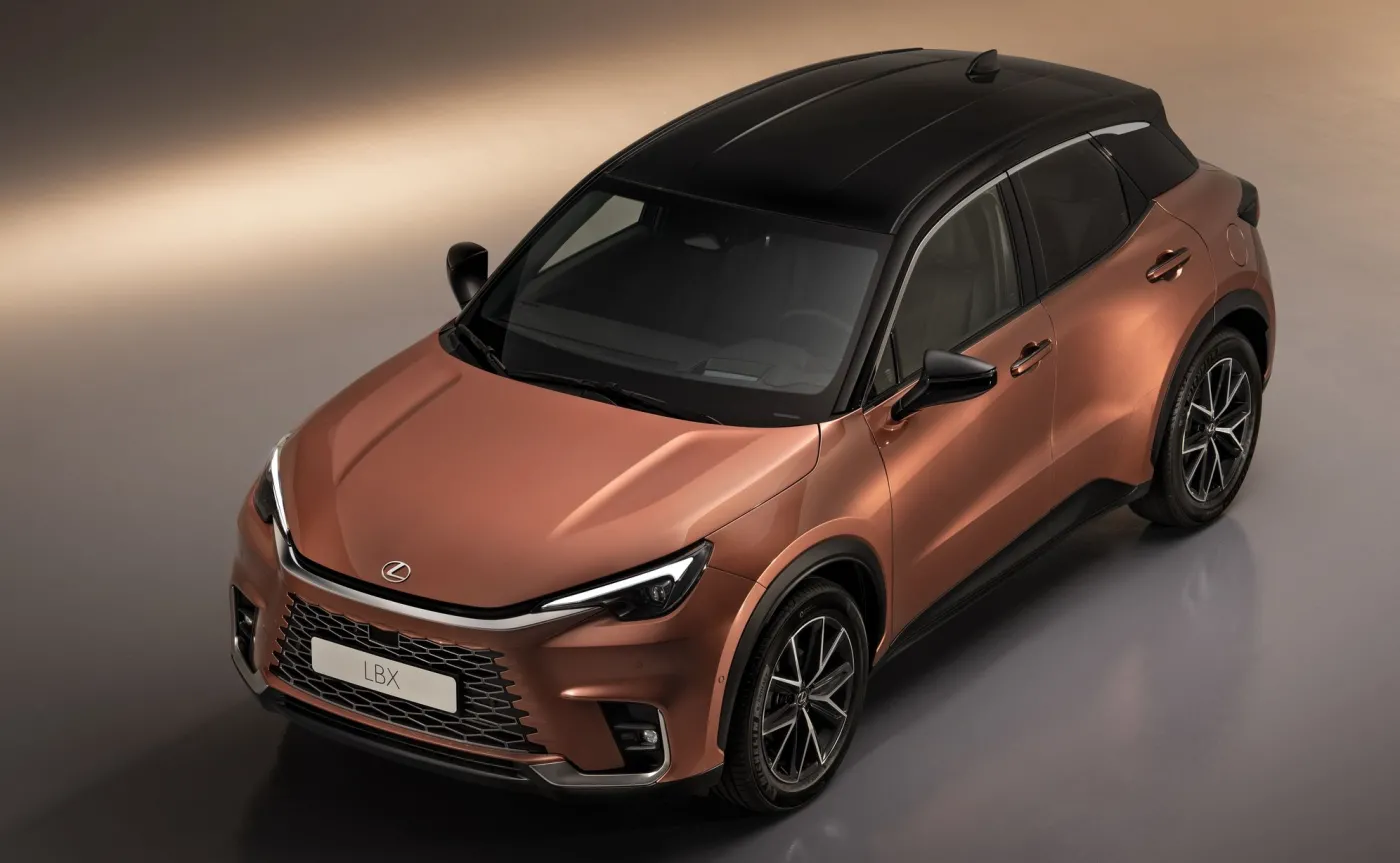lexus-lbx-37824084.jpg