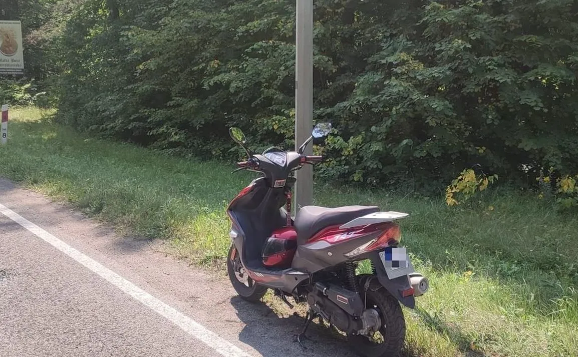 Uciekli z domu na Podlasiu i jechali motorowerem do dziewczyny do Krakowa. Wpadli w ręce policji